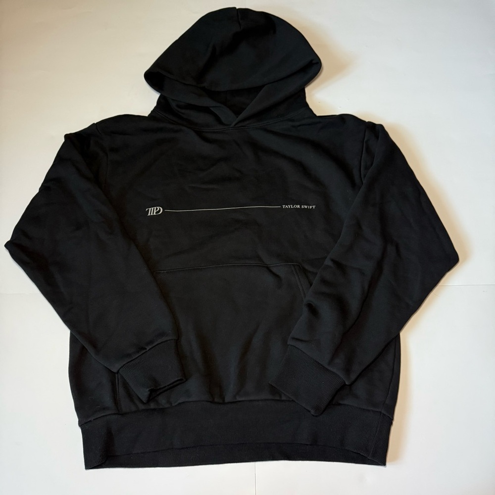 Taylor Swift Black Crewneck‎ Hoodie with Minimal Logo